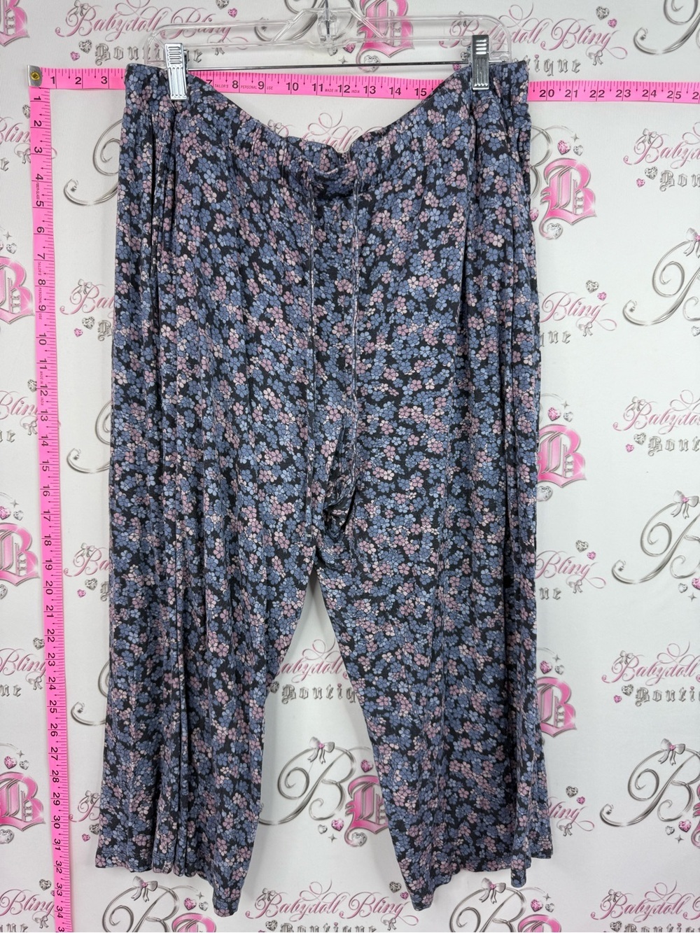 La Vie En Rose Blue & Pink Floral Wide-Leg Lounge Pants capri